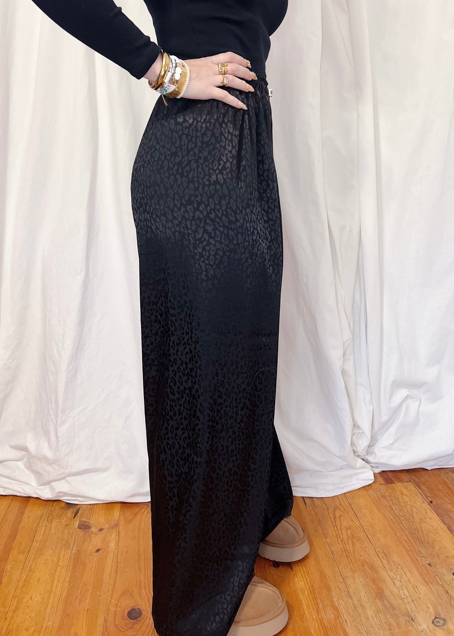 Pantalon satin "LÉO BLACK"
