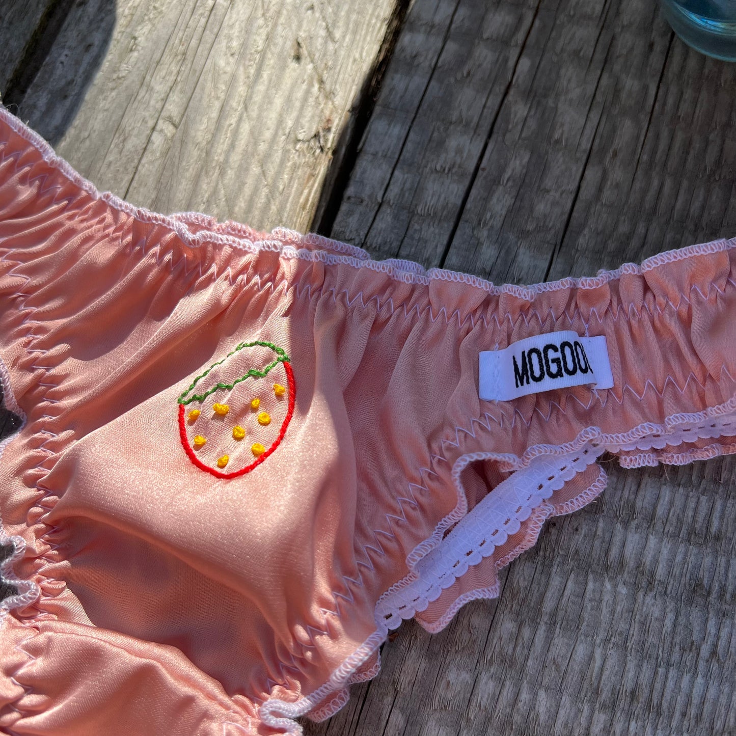 Tanga brodé « FRAISE » - Taille XS