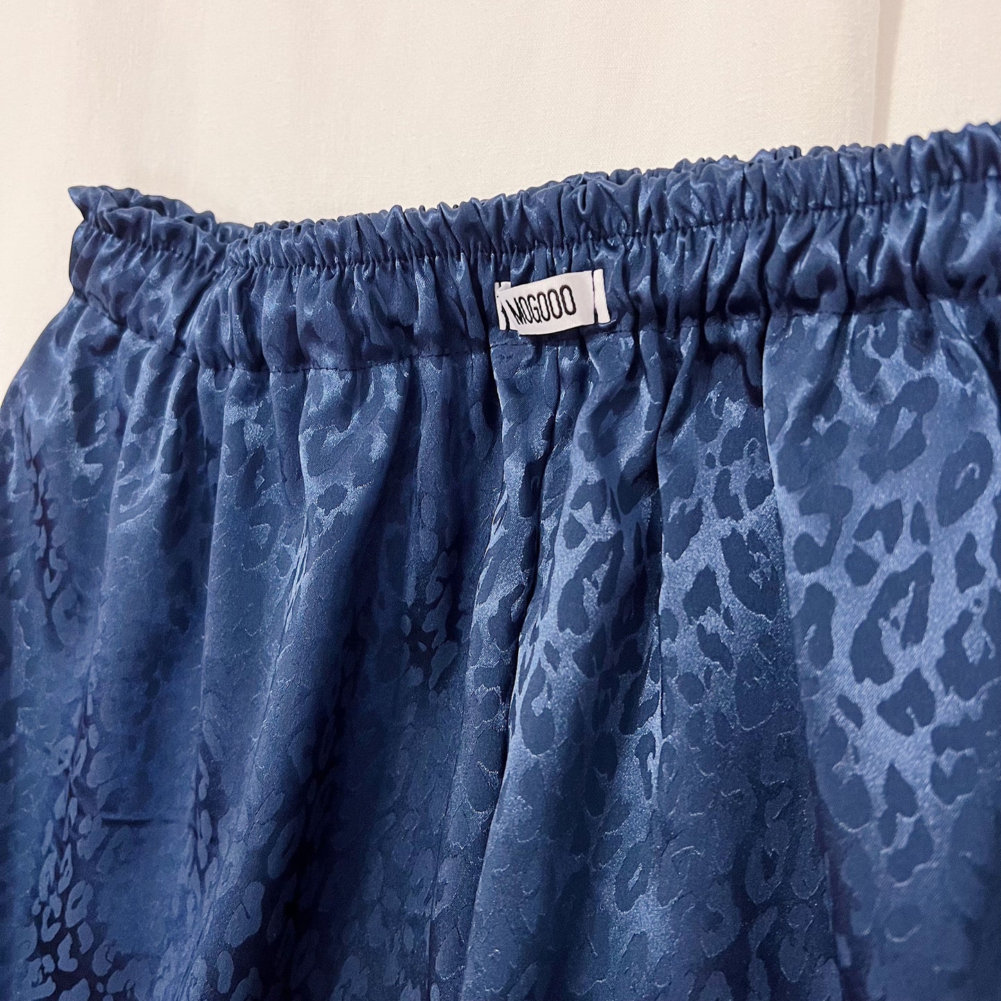 Short satin "LÉO BLUE"