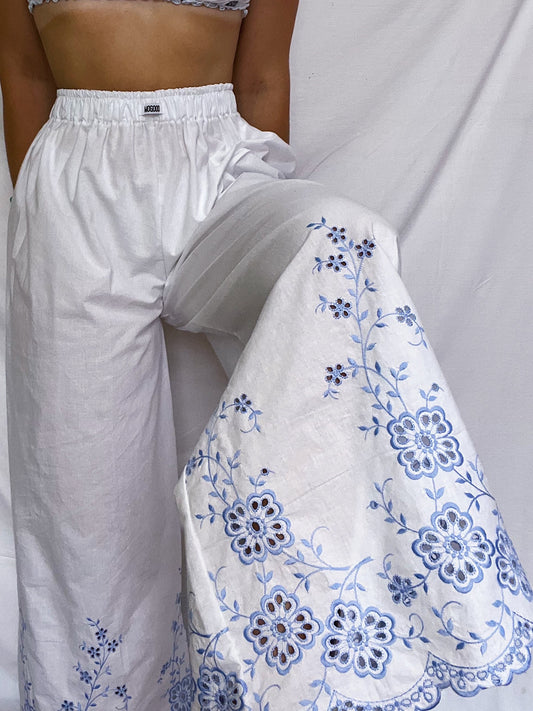 Pantalon "FLEURS BRODÉES"