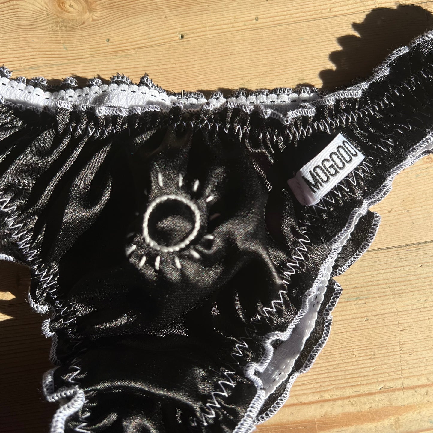 Tanga brodé « SUN » - Taille XS