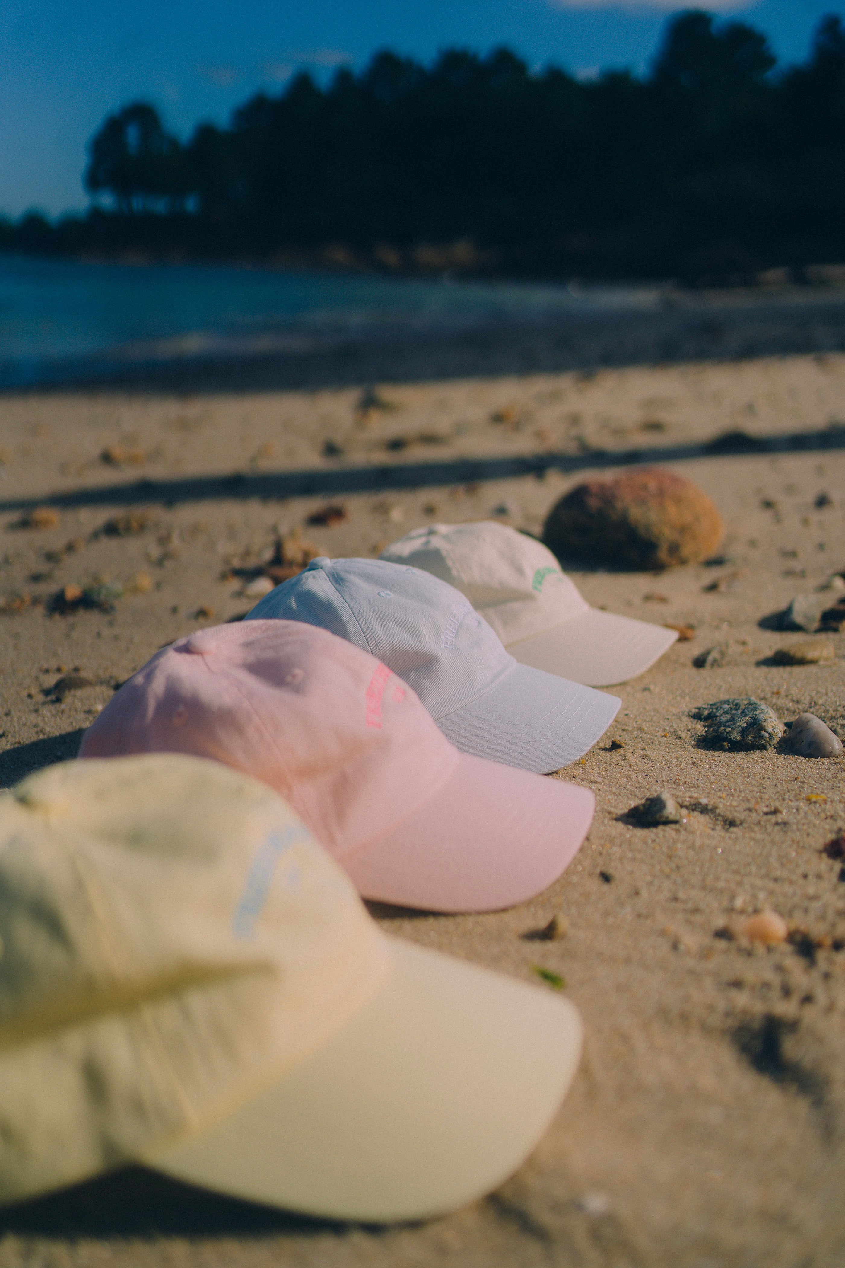 Casquette jaune "FREEZE BEACH"