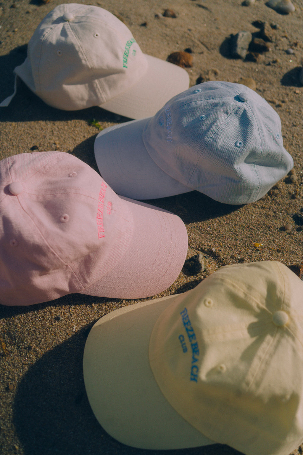 Casquette jaune "FREEZE BEACH"